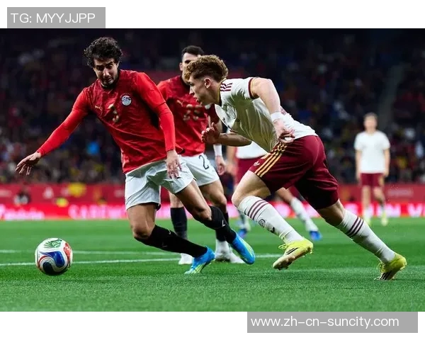 亚马尔德比战前一天积极训练奥尔莫恢复状态随队合练 亚马尔德比战前一天积极训练奥尔莫恢复状态随队合练